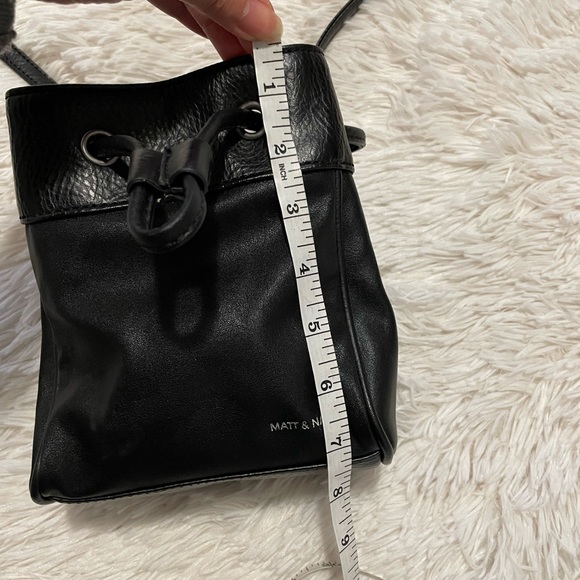 Matt & Nat Sora Mini Bucket Bag - Picture 9 of 10